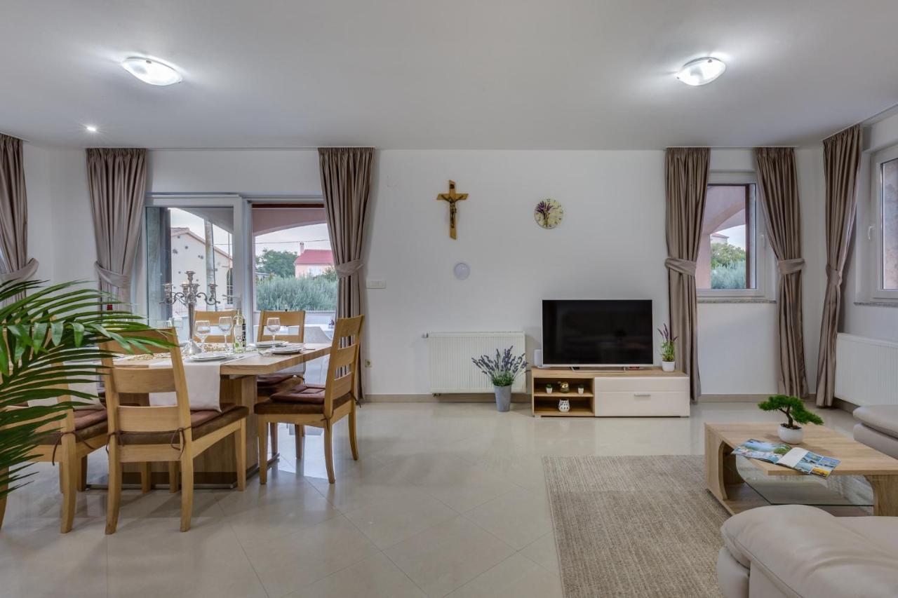 Villa Zlatni Dvori Zadarvillas Ražanac Exteriör bild