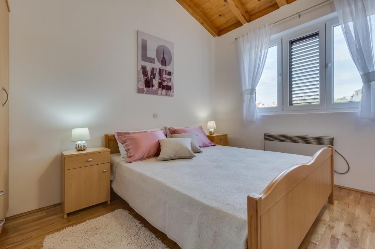 Villa Zlatni Dvori Zadarvillas Ražanac Exteriör bild