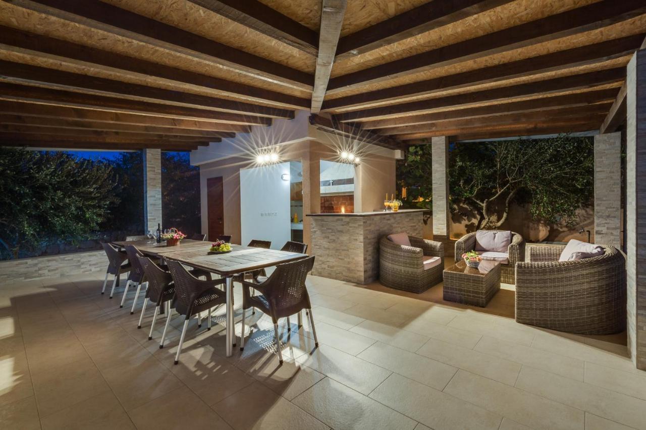 Villa Zlatni Dvori Zadarvillas Ražanac Exteriör bild