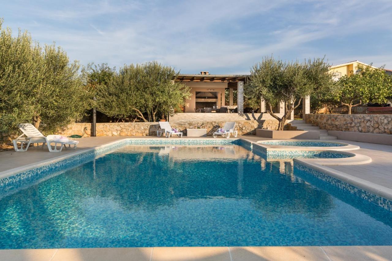 Villa Zlatni Dvori Zadarvillas Ražanac Exteriör bild